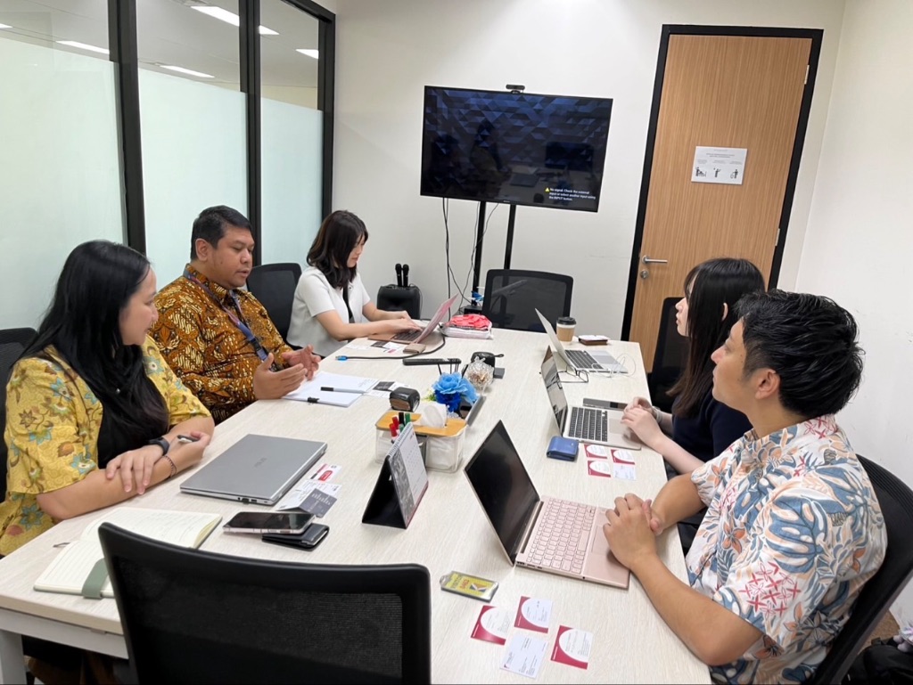 送り出し機関との打ち合わせ風景